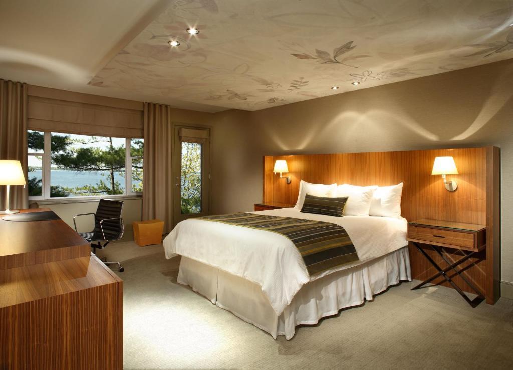 Taboo Muskoka Hotel